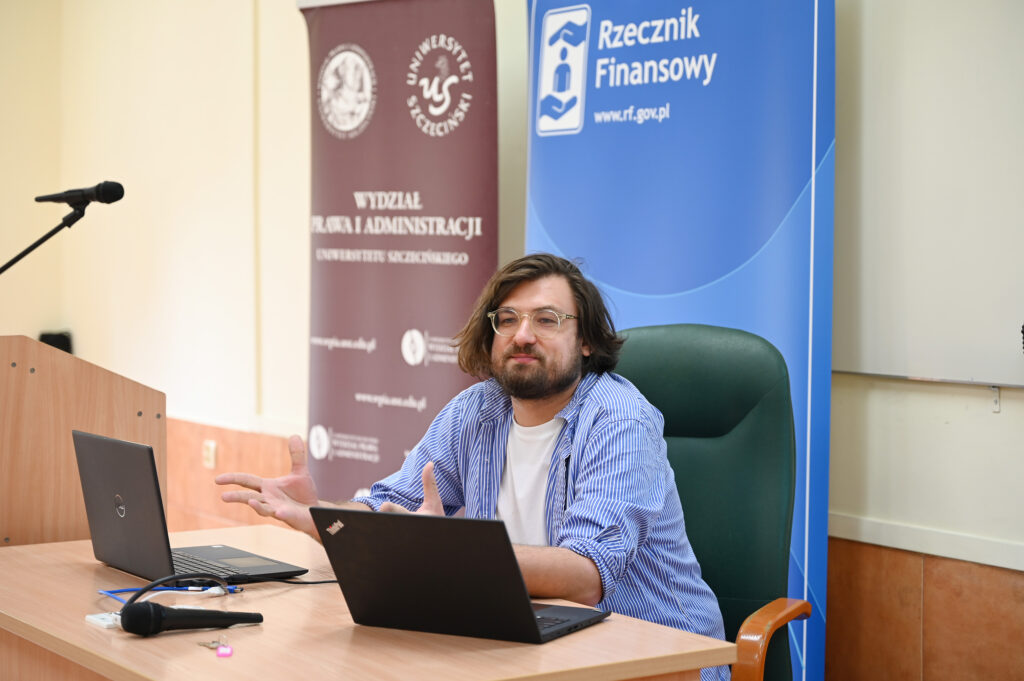 ekspert Rzecznika Finansowego podczas prelekcji
