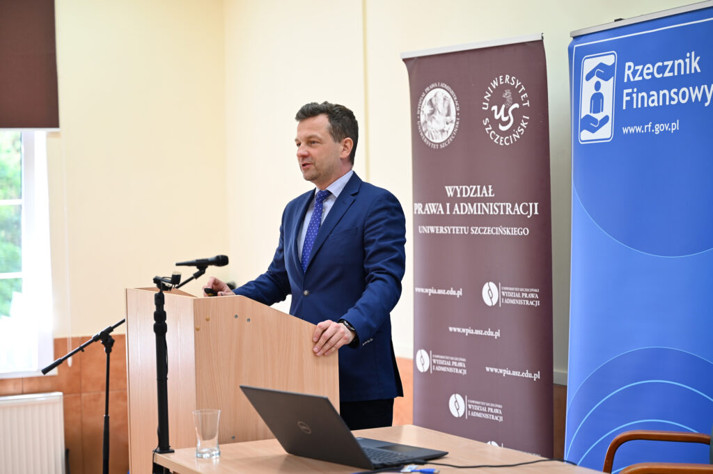 ekspert Rzecznika Finansowego podczas prelekcji
